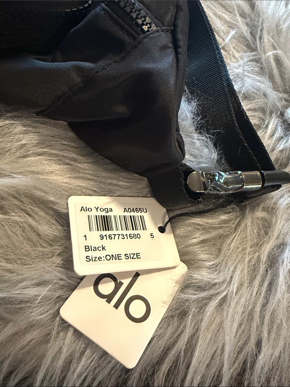 ALO Yoga Black Explorer Fanny Pack/ Belt Bag - Picture 6 of 8